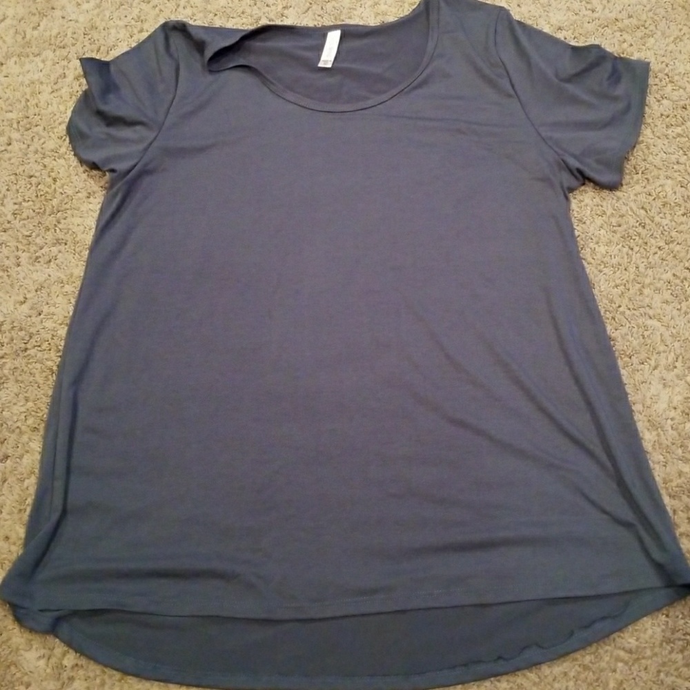 Lularoe Classic tee